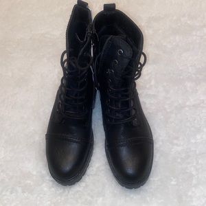 Women’s black low cut boot